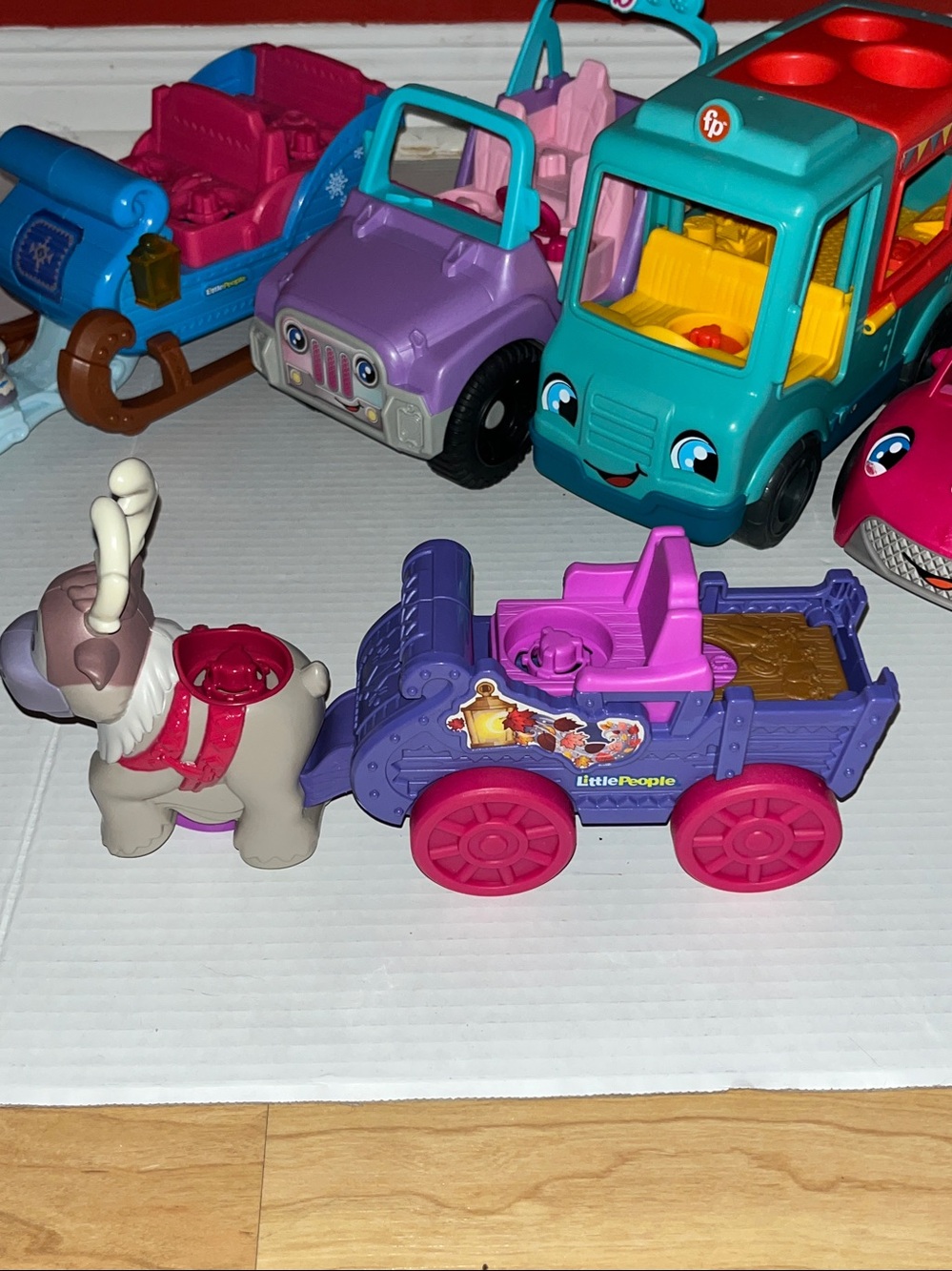 Little people Cars convertible & Jeep Barbie Taco truck 2 Sleigh Frozen Princess - Picture 14 of 16